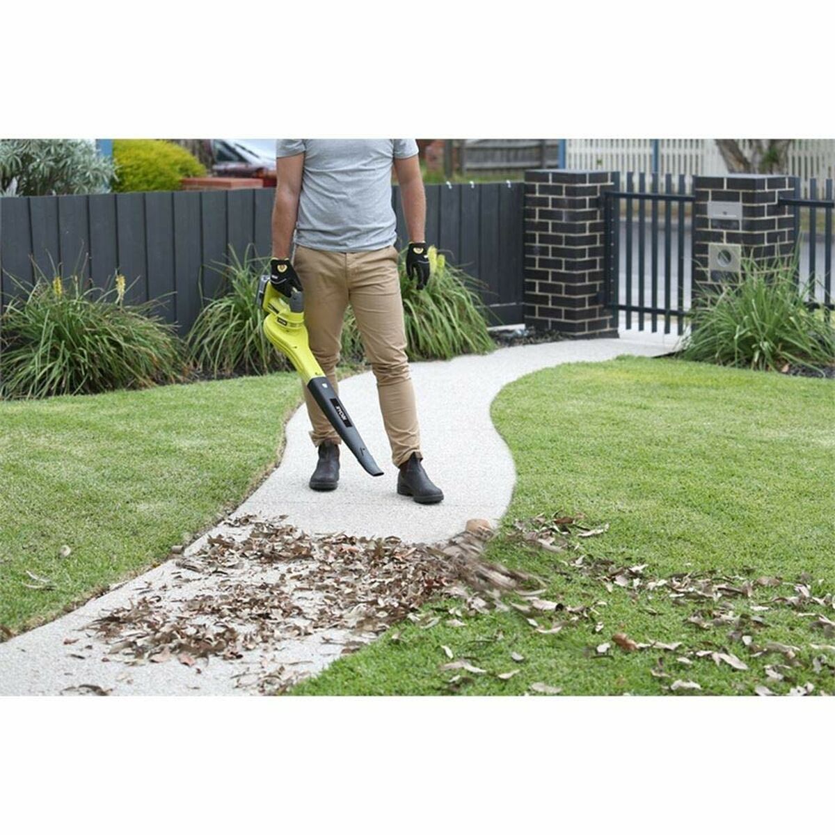 dúchadlo (fúkač) Ryobi   18 V Listy